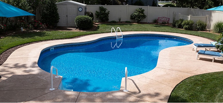 Why it's best to hire a professional to install your pool